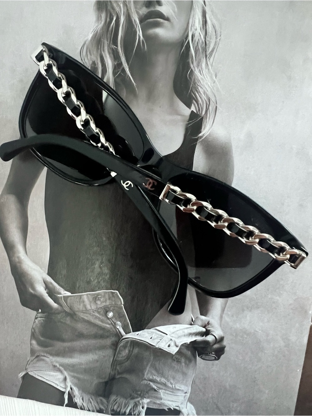 Vintage CHANEL Black Cat-Eye Sunglasses with Chain Temples